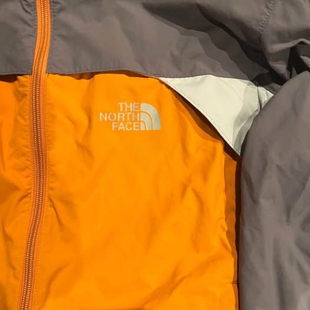 The North Face Boys Full Zip-Up Hooded Rain Windbreaker Jacket. - Picture 2 of 10